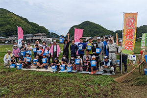 フラワーロードの菜の花畑